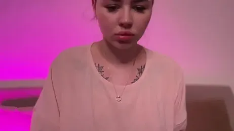 AlmaryKim webcam model stream image