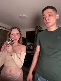 kevin_hotgirls webcam stripchat model stream image