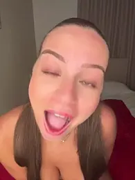 JuliaKhaleesii- webcam model stream image