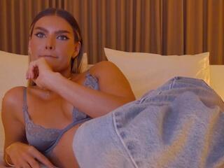 Anais A webcam model stream image