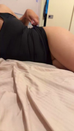 pequitas_hot webcam model stream image