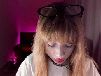 mnepohuyy webcam bongacams model stream image