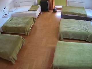 voyeurcam-julmodels-bed-6 webcam model stream image