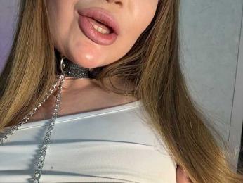 MILEDIUM webcam model stream image