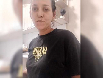 karolinahotbaby webcam bongacams model stream image