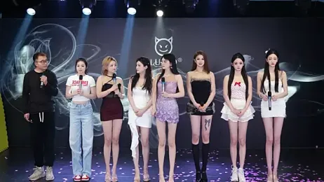 LU-909 webcam stripchat model stream image