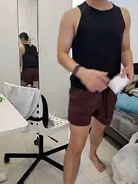 Woonee1680 webcam model stream image