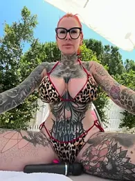 CatCoxx webcam model stream image
