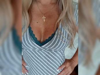 Divaya webcam model stream image