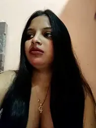 Maahhii_2 webcam stripchat model stream image