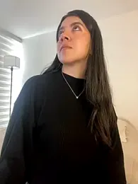 saori_10 webcam model stream image