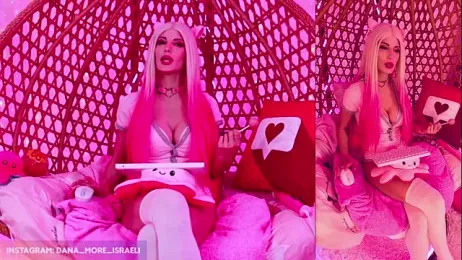 dana_more webcam model stream image