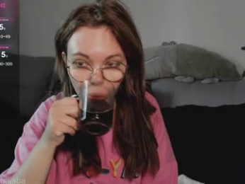 hot_babayaga webcam model stream image