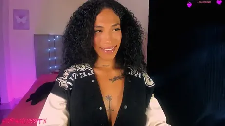 _Larabbitxx webcam stripchat model stream image