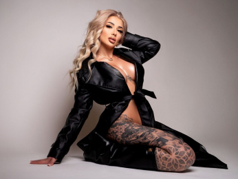 JuliaNoir webcam model stream image