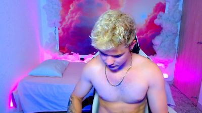 AlexPierss webcam cam4 model stream image