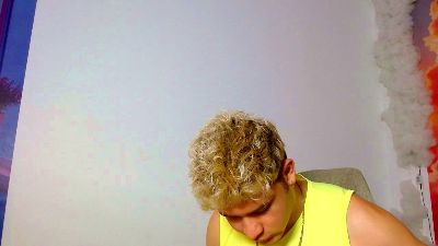 AlexPierss webcam model stream image