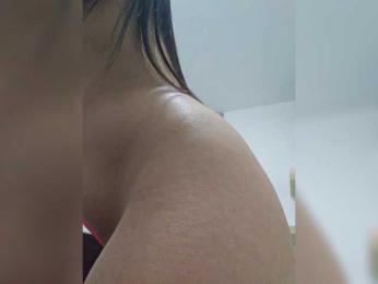Estefani-R webcam bongacams model stream image