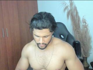 Owen Dark webcam model stream image