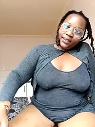 ThaBundaa webcam stripchat model stream image