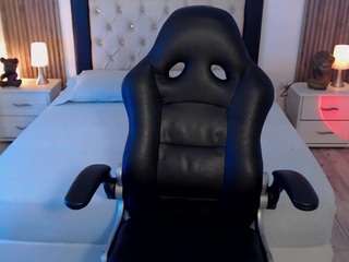 zoe-jones13 webcam model stream image