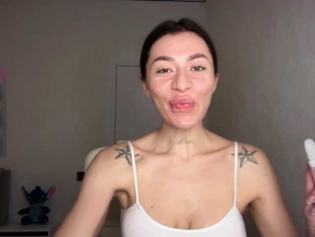 LunaDesire webcam model stream image