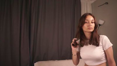DollieCanel webcam model stream image