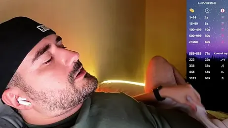 DominantTheo webcam model stream image