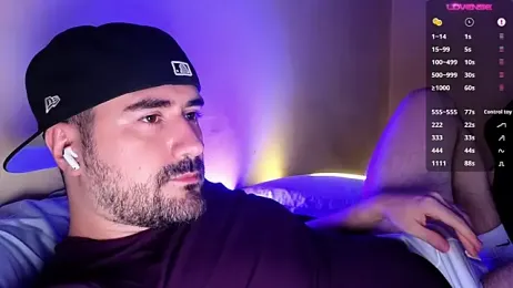 DominantTheo webcam model stream image