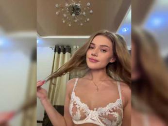 KATIOIIIA webcam model stream image