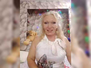 LizSage webcam model stream image