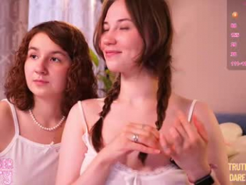 mind__game webcam model stream image