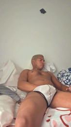 Raava webcam cam4 model stream image