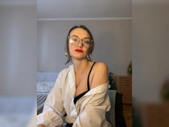 Monro webcam model stream image