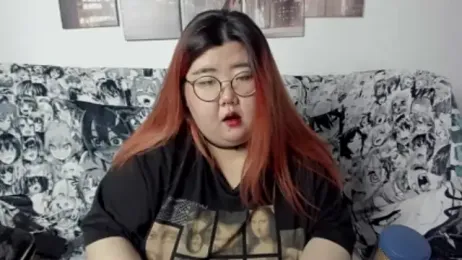 Nadine_asian webcam model stream image