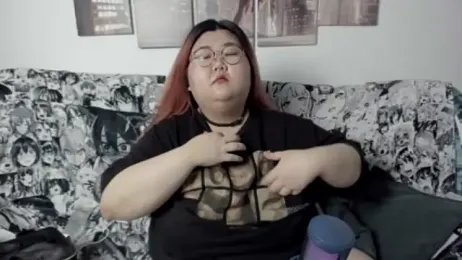 Nadine_asian webcam model stream image