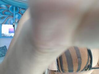 Adrianna Fox webcam model stream image