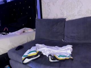 Hanks Love webcam model stream image