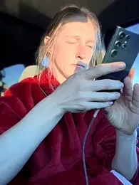 GoldenFlameGoddess webcam model stream image