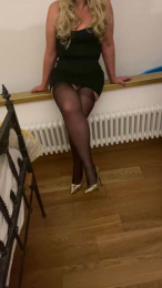 MaiaLaNinfo webcam cam4 model stream image