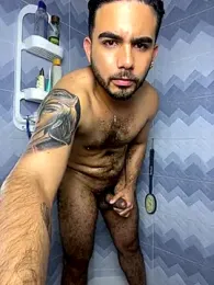 adamhairy webcam model stream image