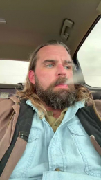 KingThrobert webcam model stream image