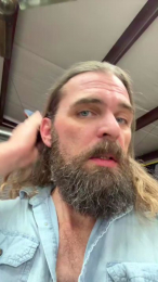 KingThrobert webcam model stream image