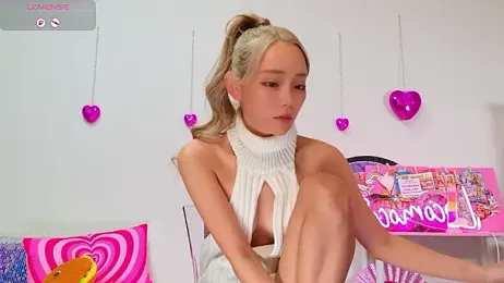 -LOCOMOCO- webcam model stream image