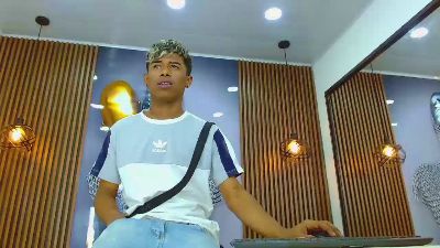 LuckyBluex webcam model stream image