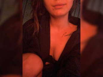 Vlas2ya1 webcam model stream image