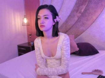 LeahSaenz webcam model stream image