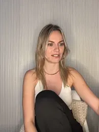 Milla__one webcam model stream image