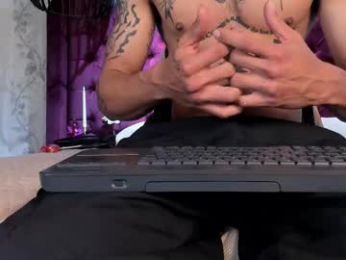 mrjustin_ webcam model stream image