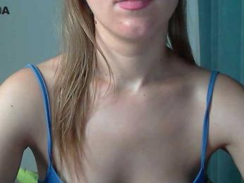 Lolakisss webcam model stream image